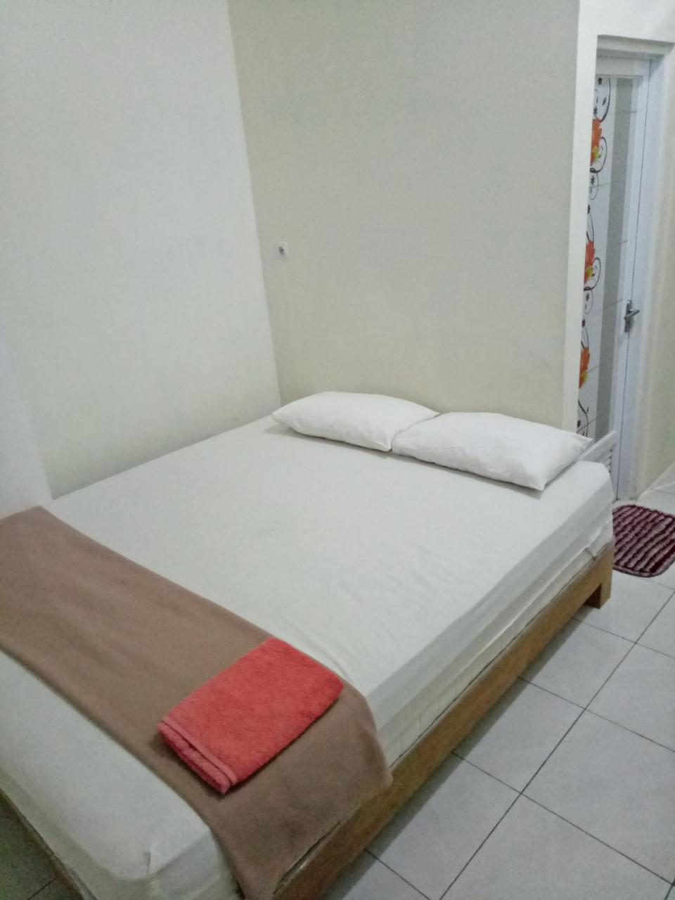 日惹罗斯门法德勒旅馆公寓 外观 照片